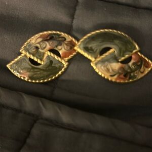 Vintage 80’s Gold Tone Cream And Green Enameled Artsy Post 1.5 in Earrings